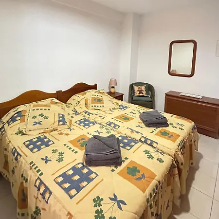 2 Bed With Pool Views In Americas K201