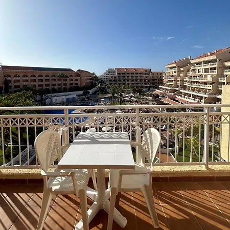 2 Bed With Pool Views In Americas K201