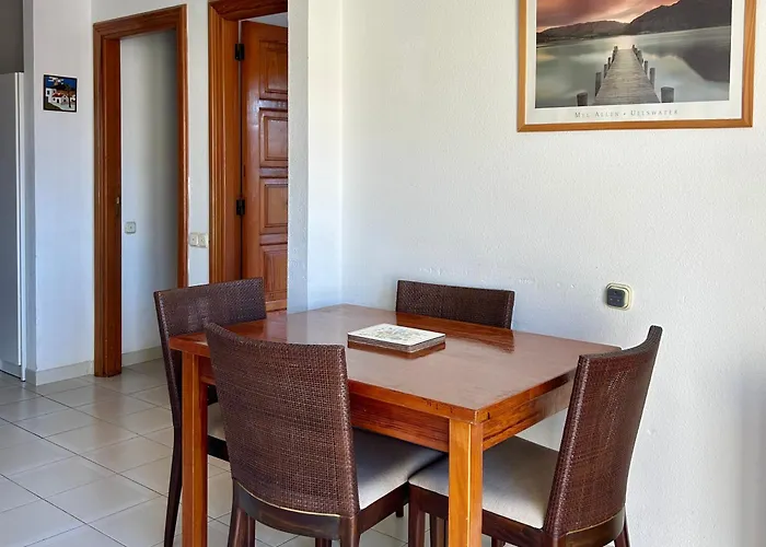 2 Bed With Pool Views In Americas K201 * 美洲海滩